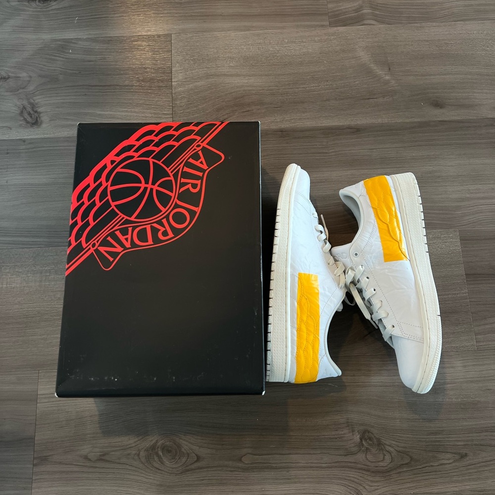 Jordan 1 Low Centre Court